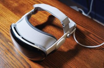 Some Apple Imaginative and prescient Professional items reportedly developed an identical hairline crack on the entrance glass