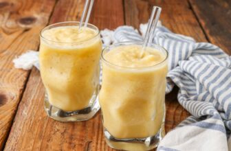 Pineapple Banana Smoothie – Barefeet In The Kitchen