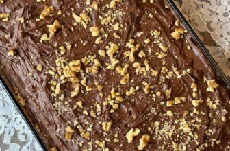 SOUR CREAM CHOCOLATE CAKE – The Southern Girl Cooks