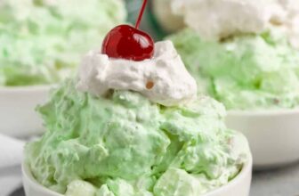 Watergate Salad – Spend With Pennies