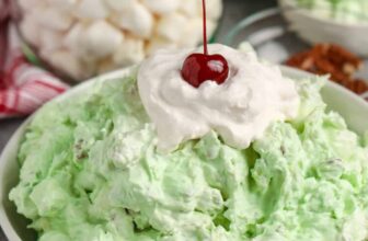 Watergate Salad – Spend With Pennies