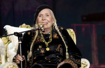 Joni Mitchell joins Neil Younger and returns to Spotify