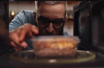 How Harmful Is a Microwave Oven That’s Operating With the Door Open?